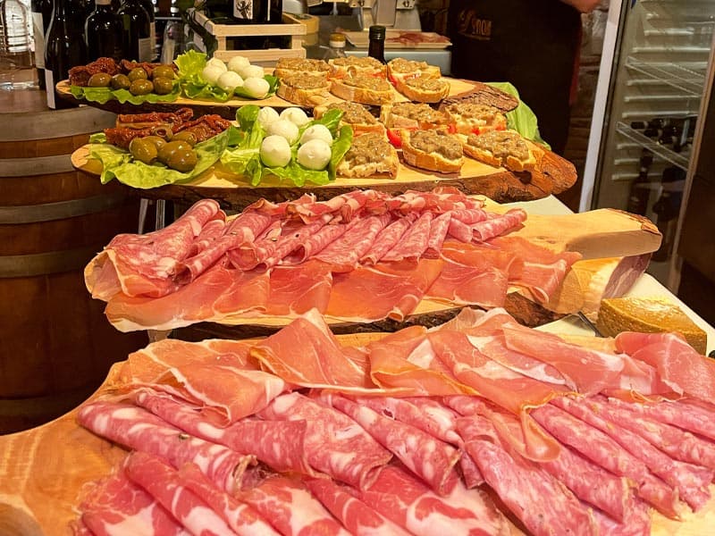 Five Premium Tuscan Wines - Wine tasting in Florence city center
