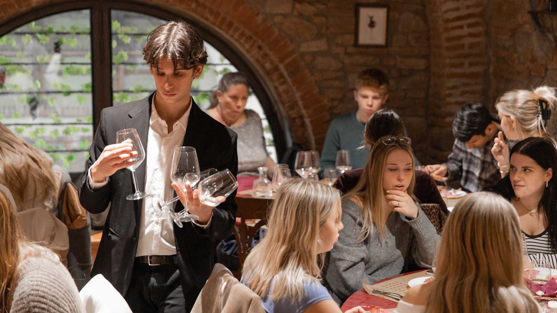 Wine tasting experience in Florence city center